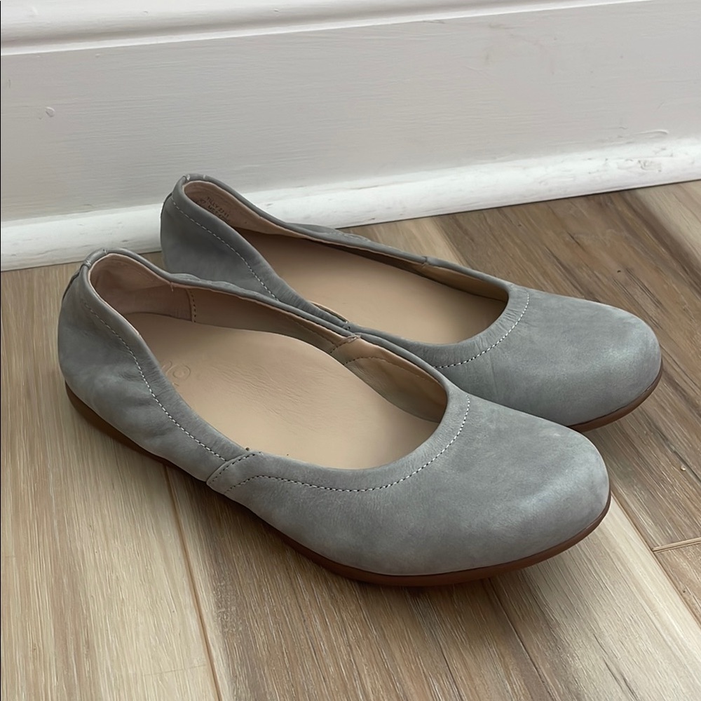 ABEO Women’s Grey Metallic Tilly Ballet Flats Size 7 Comfortable Arch Support